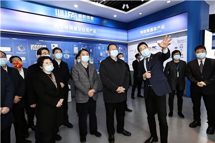 毛偉明在長沙調(diào)研園區(qū)企業(yè)和項目建設(shè)時強調(diào)——抓項目、 強產(chǎn)業(yè)、優(yōu)服務(wù)，努力實現(xiàn)“開門紅”“開門穩(wěn)”